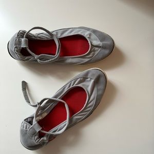 Nike ballerina ankle strap flats size 7.5